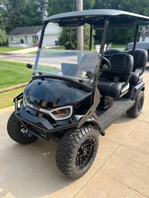 2026 E-Z-GO Liberty Summit XT ELiTE Lithium 4-Seater | 4 Forward-Facing Seats | Technology Package