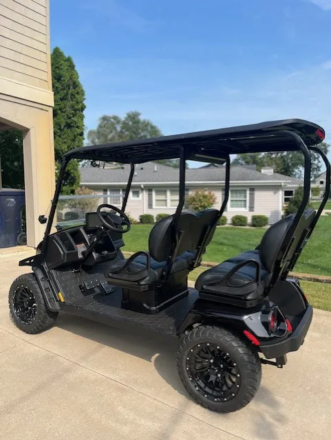 2026 E-Z-GO Liberty Summit XT ELiTE Lithium 4-Seater | 4 Forward-Facing Seats | Technology Package - Image 2